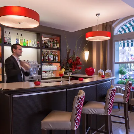 Hotel The Originals Boutique, Les Nations,