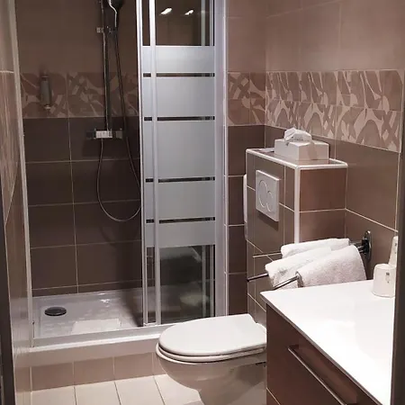 The Originals Boutique, Les Nations, 3*