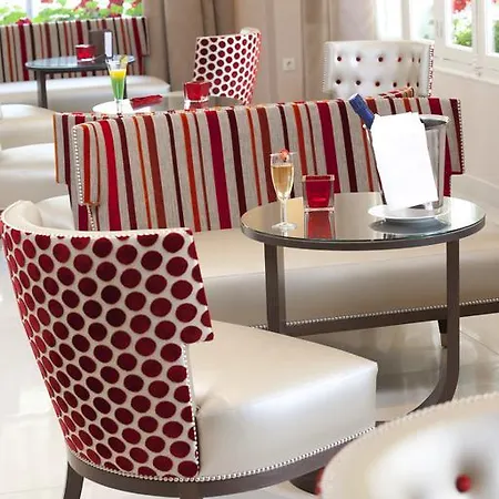 Hotel Les Nations The Originals Boutique 3*