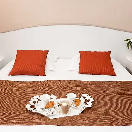 Hotel Les Nations The Originals Boutique