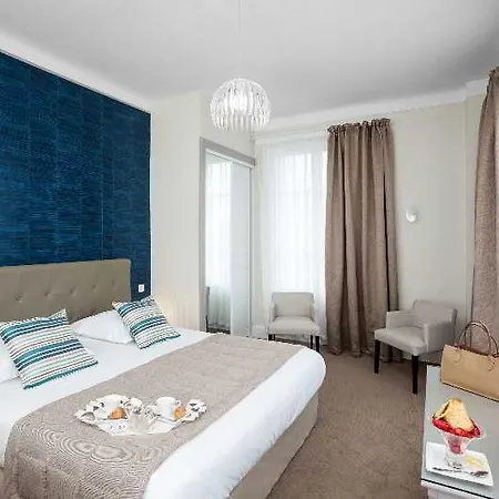Hotel Les Nations The Originals Boutique 3*